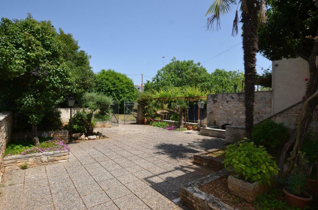 Galant Apartments Rovinj Exterior photo
